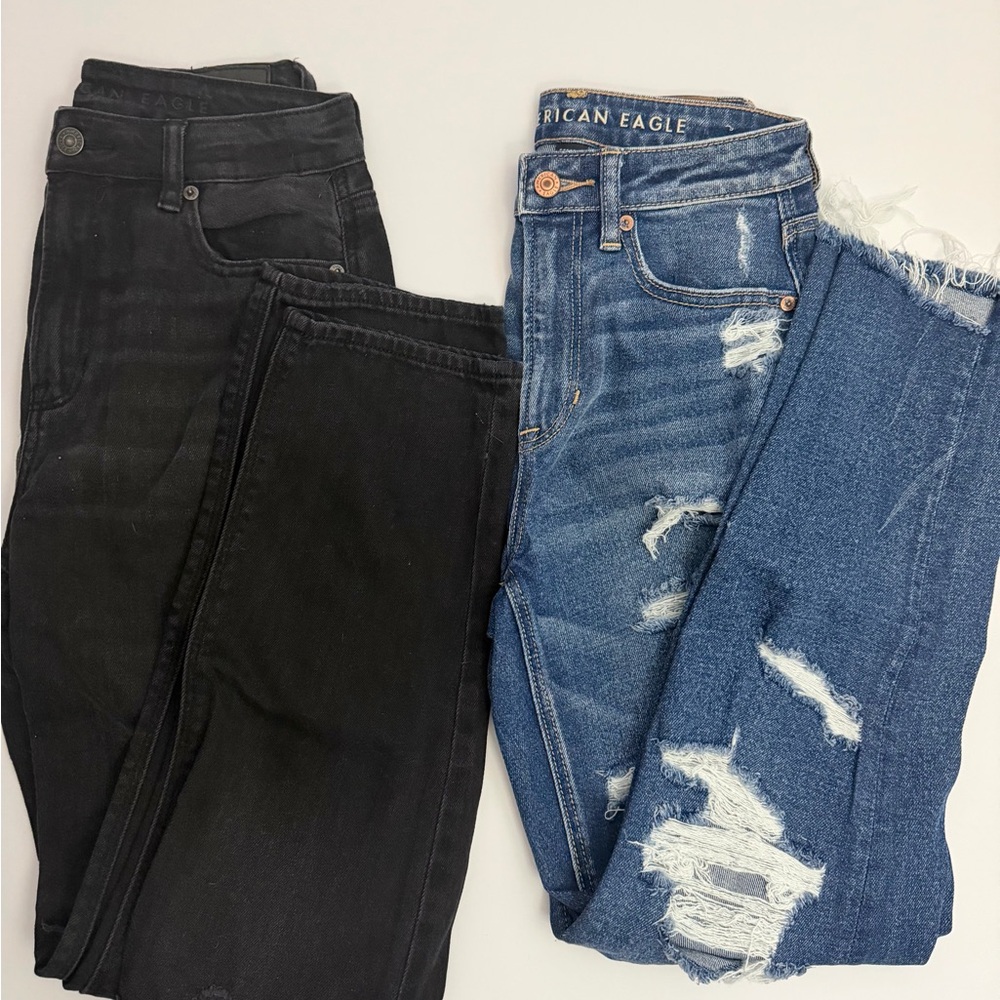 NWOT Bundle of 2 American Eagle Mom/ Straight leg Jeans Size 2 - Picture 1 of 12